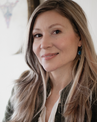 Christina Clapperton profile image